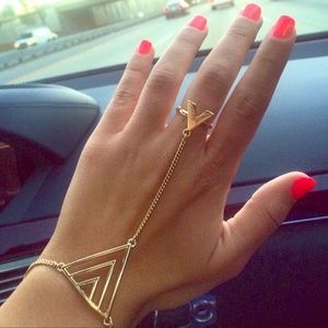 Gold ring bracelet